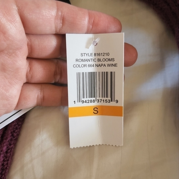 1.State Romantic Bloom Ruffle Hem Open Back Ribbed Sweater size small NWT - Picture 6 of 8